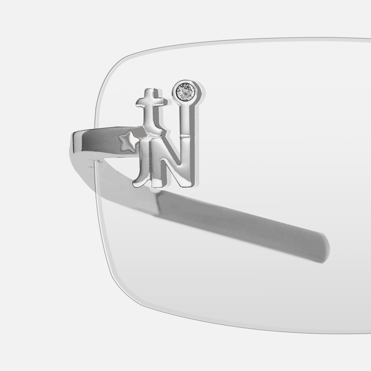 メタリックシルバーのエンブレマティックNR 01眼鏡 | 光学 | TIJN