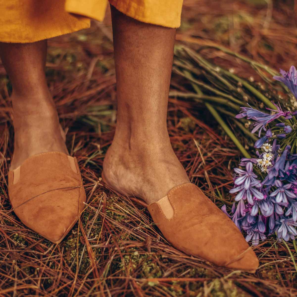 Cloe Women Mule Shoes in Saucy Gold, (Size 9) | WalkOn | TIJN