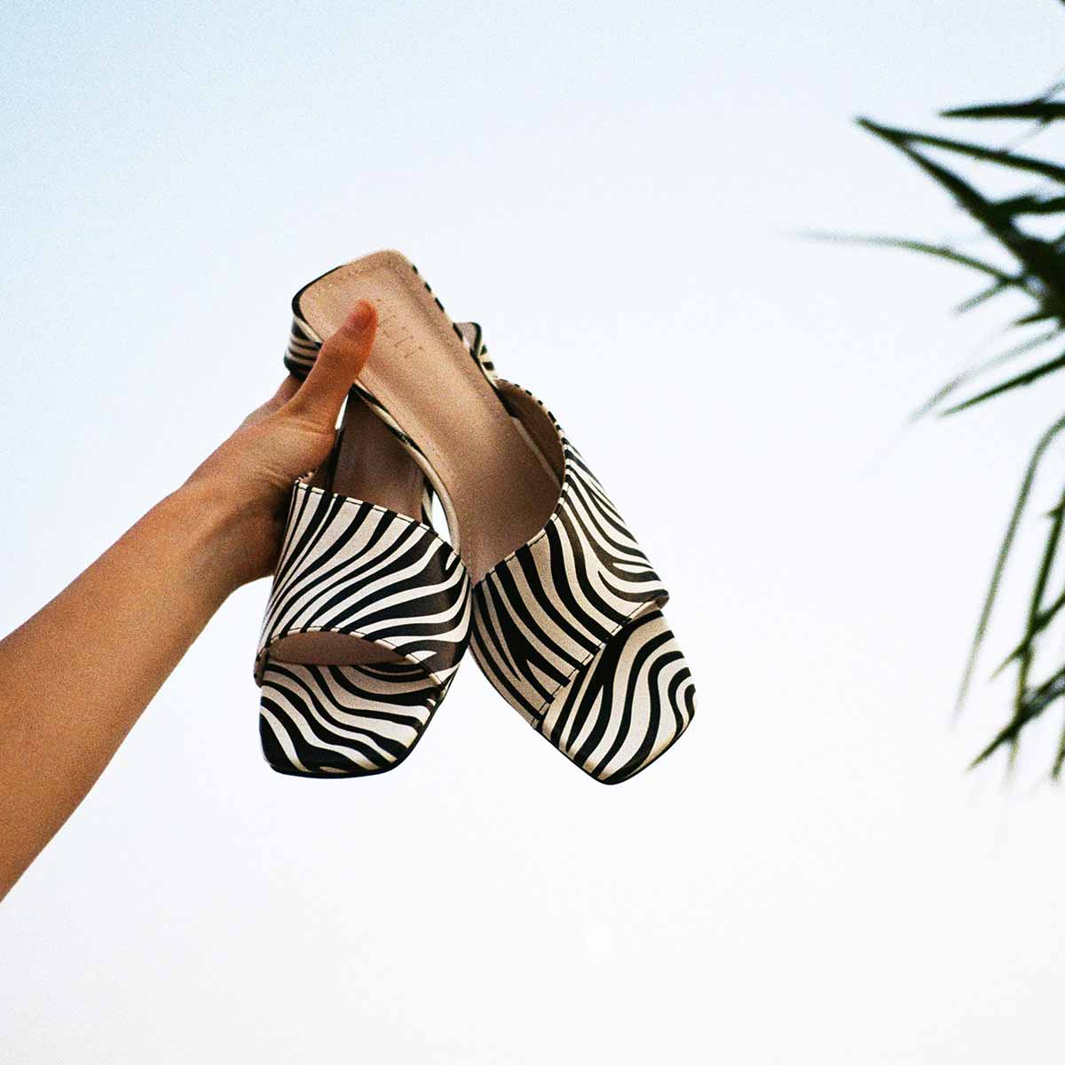 【PORTERNA】Plant Dewer Mules Opana Mules – Feature Flora