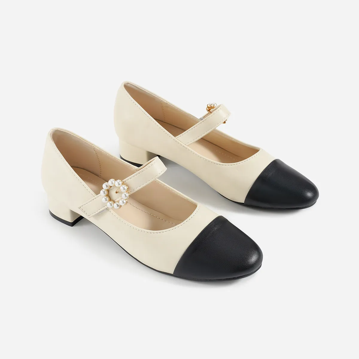 Arabella Women Mary Jane Shoes in Cream / Black, (Size 8), WalkOn