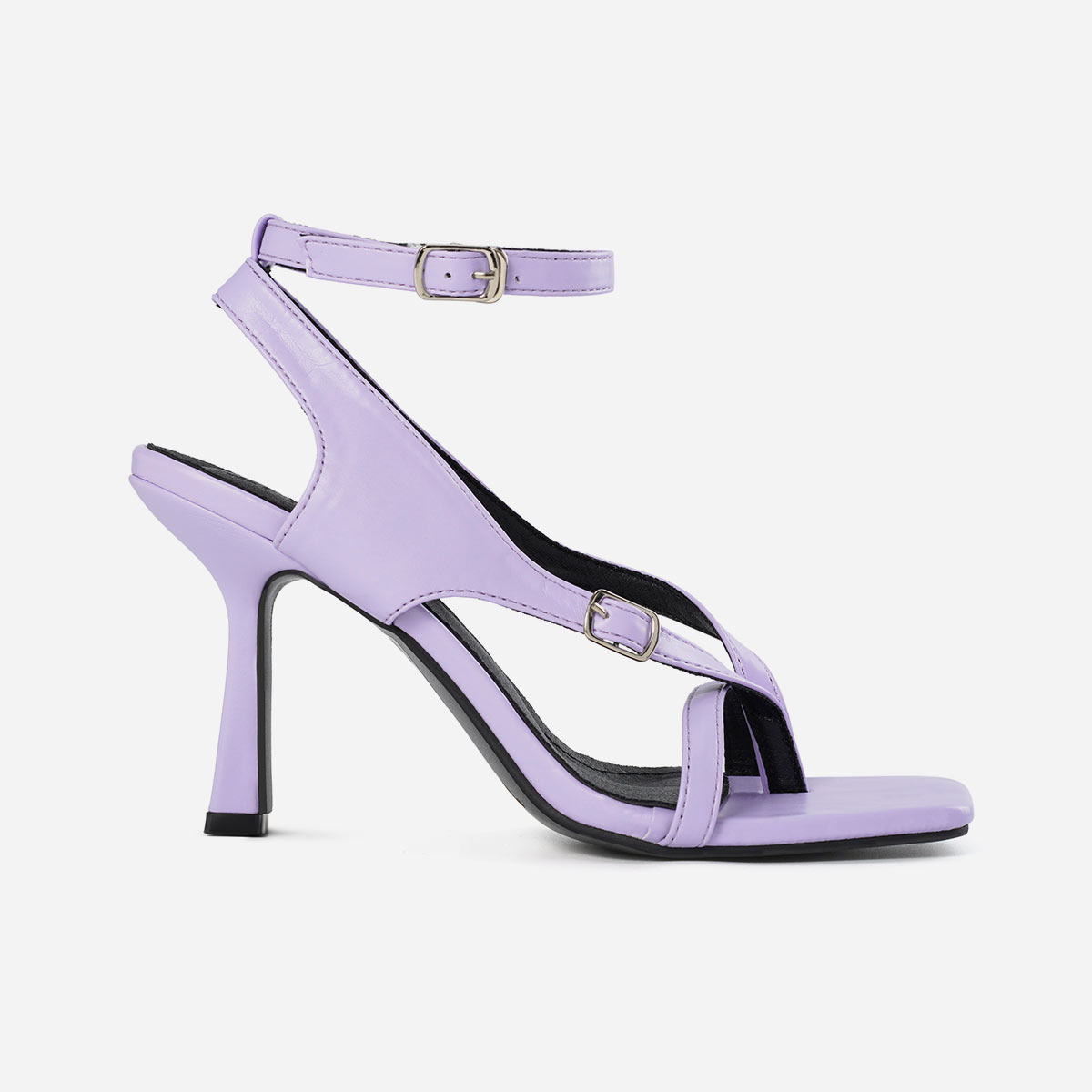 Ferial Women Strappy Sandals in 
