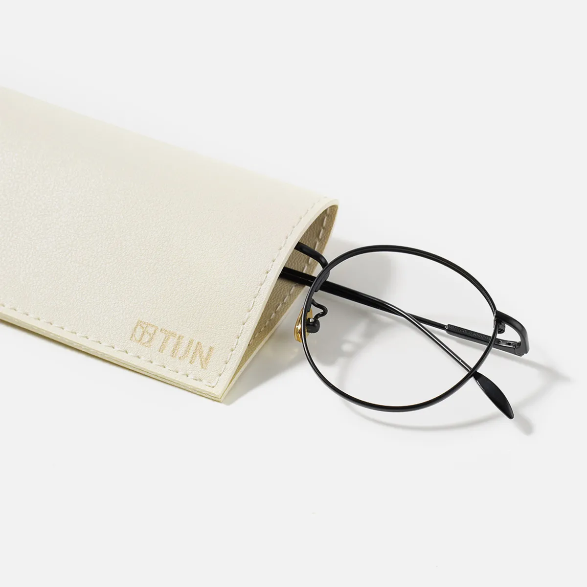 ☆新ブランド☆日本未入荷!!☆TIJN☆Maaike Black Maaike eyeglasses in Black | Optical | TIJN